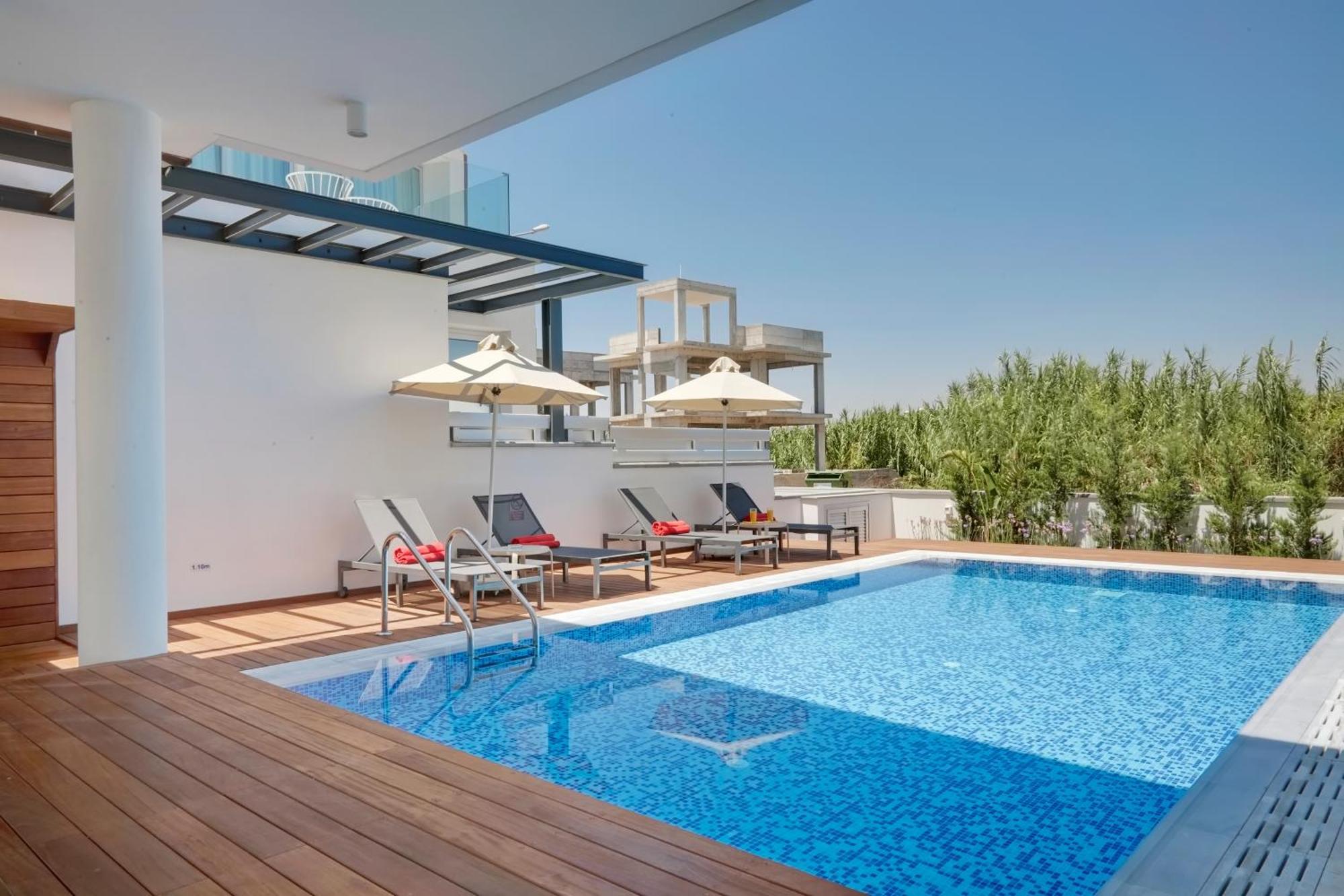 Seaview Luxury Villa Jacuzzi & Pool! 2 Min Beach Protaras Luaran gambar