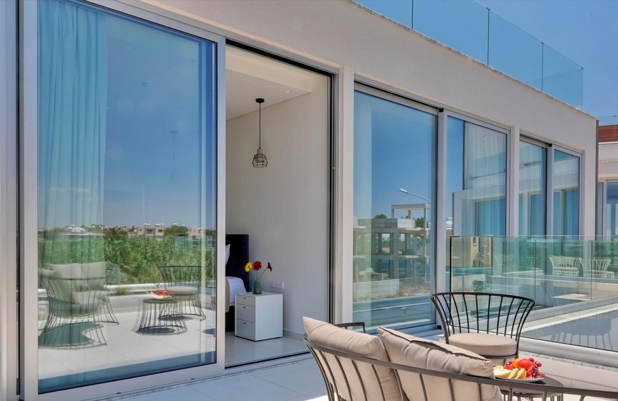 Seaview Luxury Villa Jacuzzi & Pool! 2 Min Beach Protaras Luaran gambar