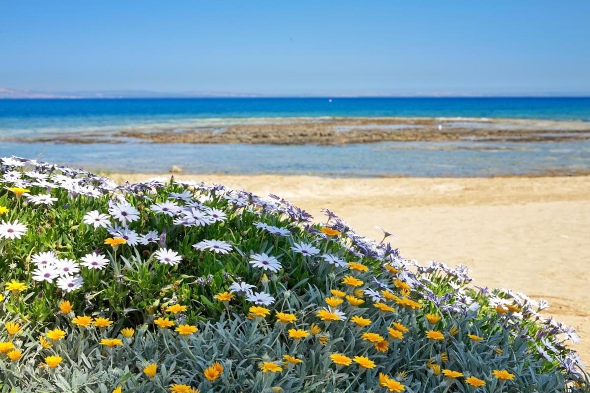 Seaview Luxury Villa Jacuzzi & Pool! 2 Min Beach Protaras Luaran gambar